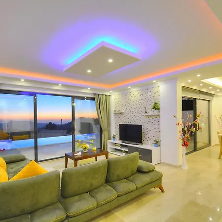 Amor Villa *