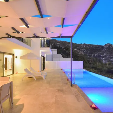 Amor Villa